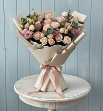 Букет цветов из:  Розы и Лизиантусы в Медвежьи Озера