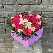 Цветочная композиция из Розы в коробке в Медвежьи Озера