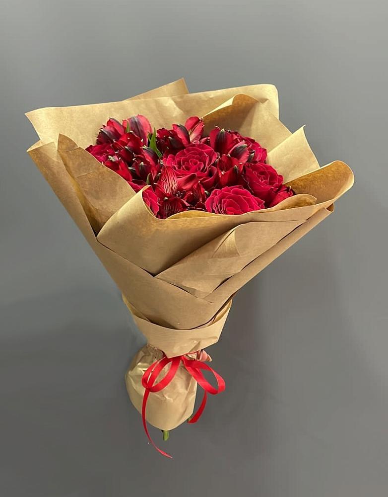 Букет цветов из: Альстромерии и Розы в Медвежьи Озера