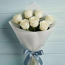 Букет 7 Белых роз Эдлесс Лав в Медвежьи Озера
