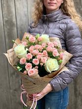 Букет цветов из:  Розы в Медвежьи Озера
