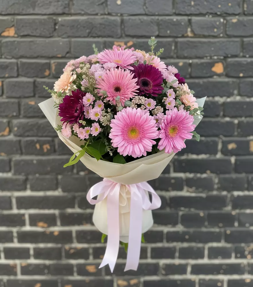 Букет цветов из: Герберы и Хризантемы в Медвежьи Озера