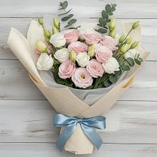 Букет цветов из:  Лизиантусы в Медвежьи Озера