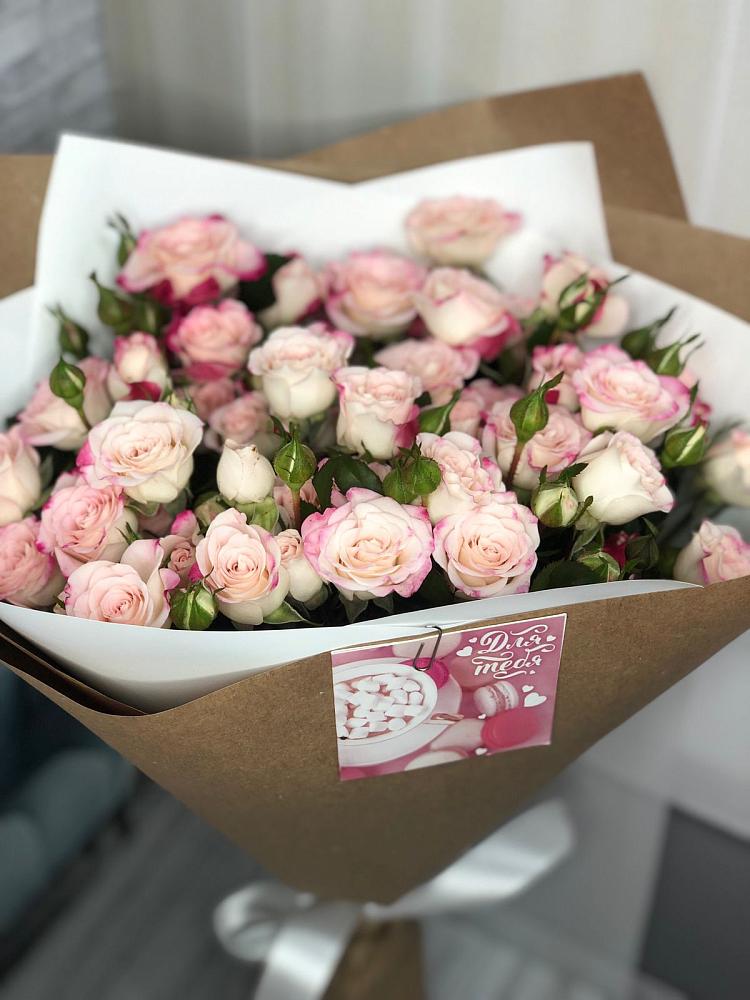 Букет цветов из: Розы в Медвежьи Озера