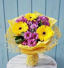 Букет цветов из:  Хризантемы и Герберы в Медвежьи Озера