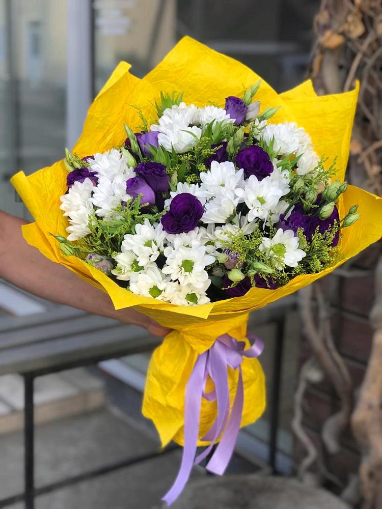 Букет цветов из: Ирисы, Хризантемы и Ромашки в Медвежьи Озера