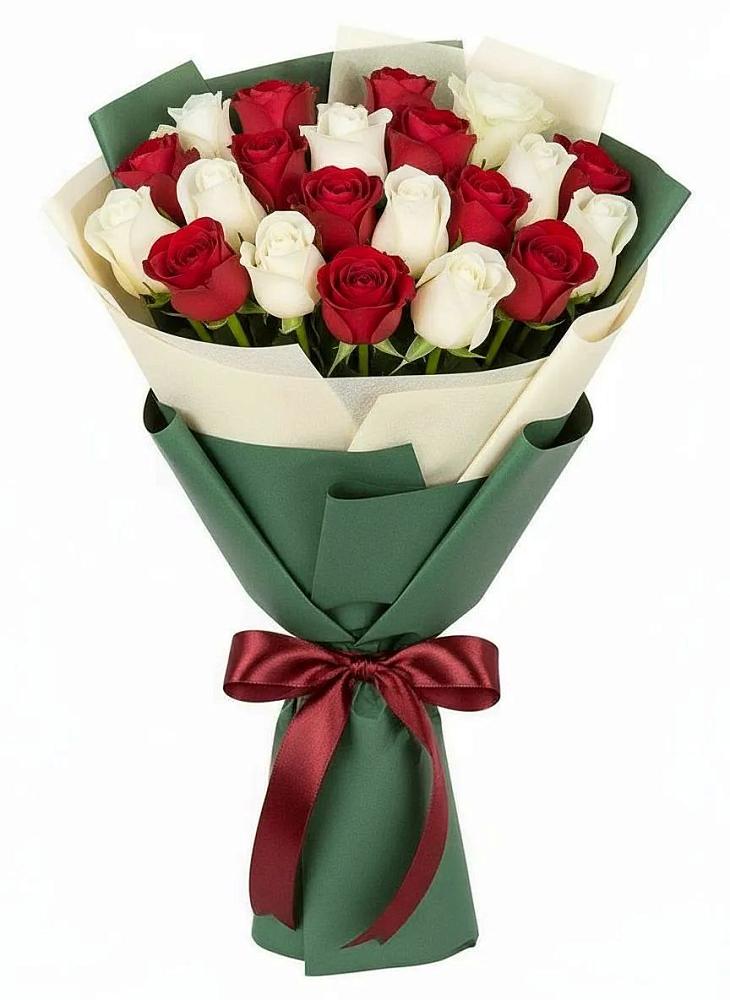 Букет Микс из красных и белых роз в Медвежьи Озера