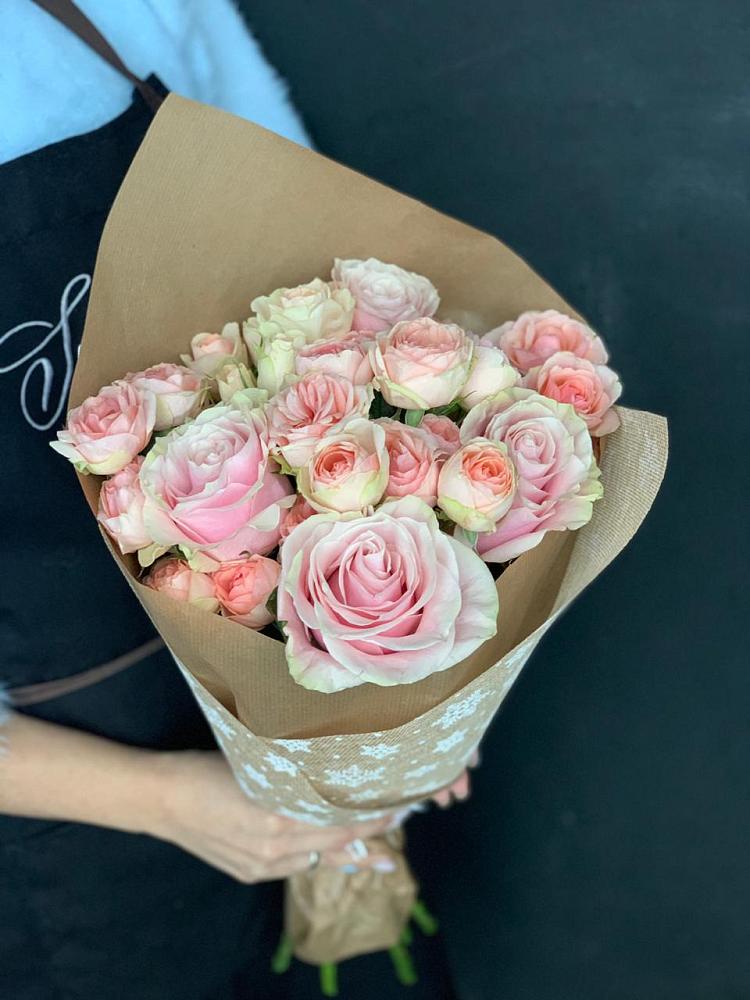 Букет цветов из: Хризантемы и Розы в Медвежьи Озера