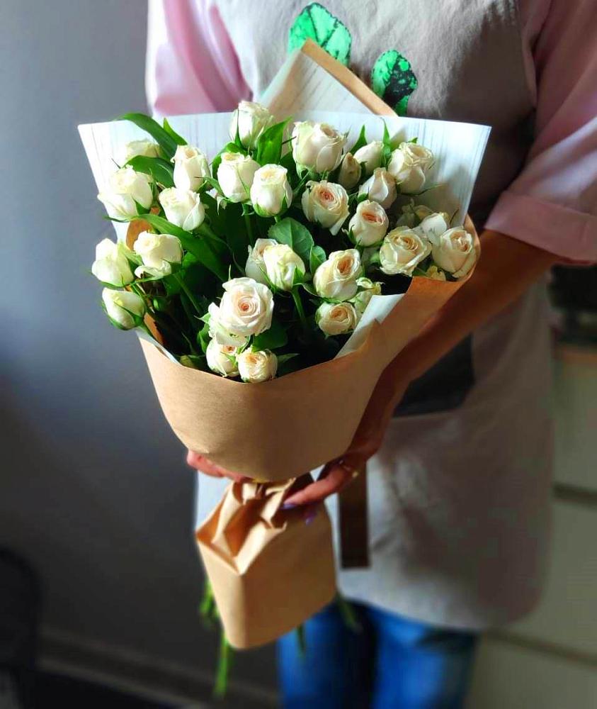 Букет цветов из: Розы в Медвежьи Озера