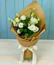 Букет цветов из:  Хризантемы и Лизиантусы в Медвежьи Озера