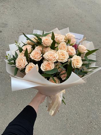 Букет Кремовые розы Латте в Медвежьи Озера