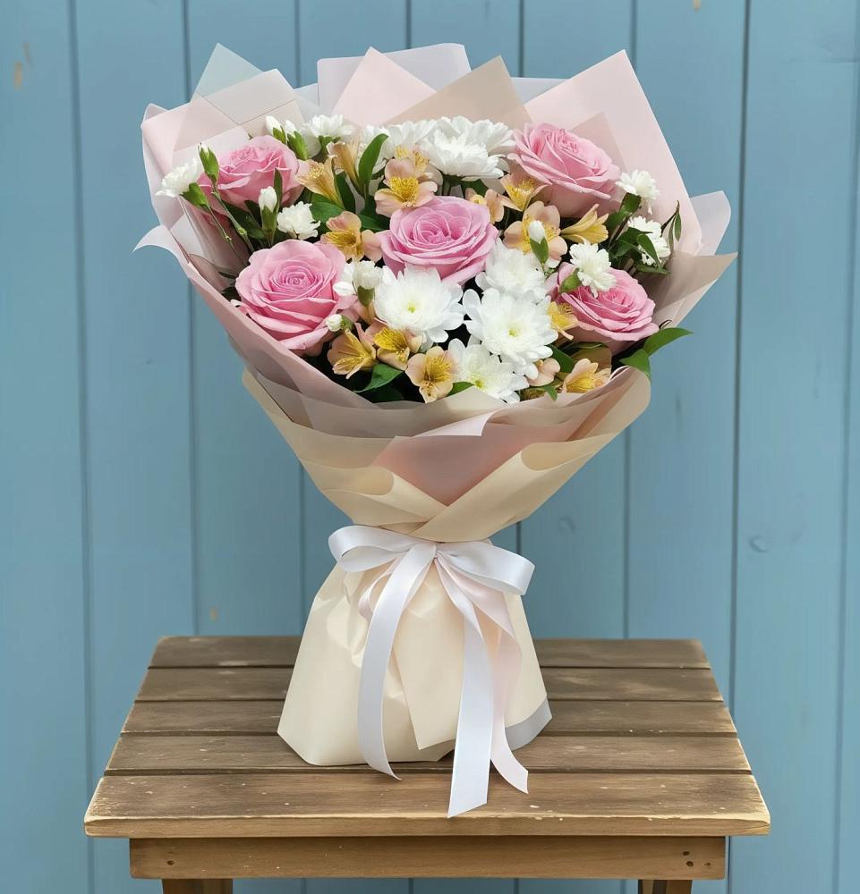 Букет цветов из: Гвоздики, Орхидеи и Розы в Медвежьи Озера