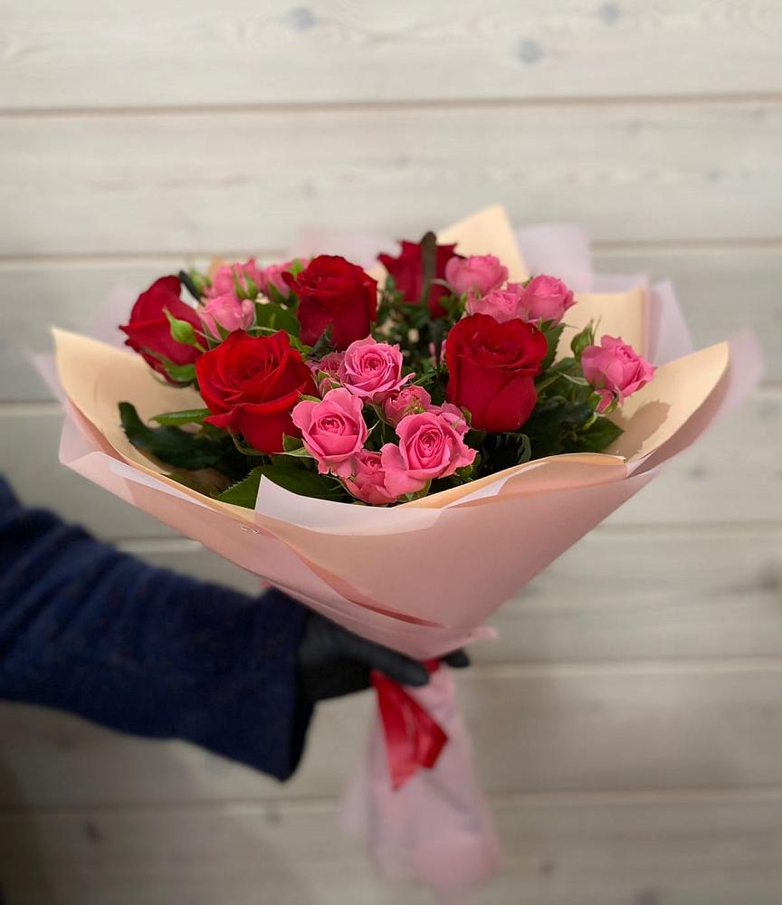 Букет цветов из: Розы в Медвежьи Озера