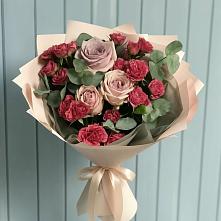 Букет цветов из:  Гвоздики и Розы в Медвежьи Озера