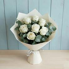 Букет Белые розы в Эвкалипте в Медвежьи Озера