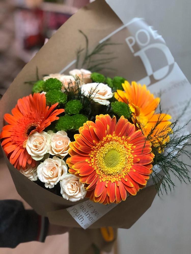 Букет цветов из: Герберы, Хризантемы и Розы в Медвежьи Озера