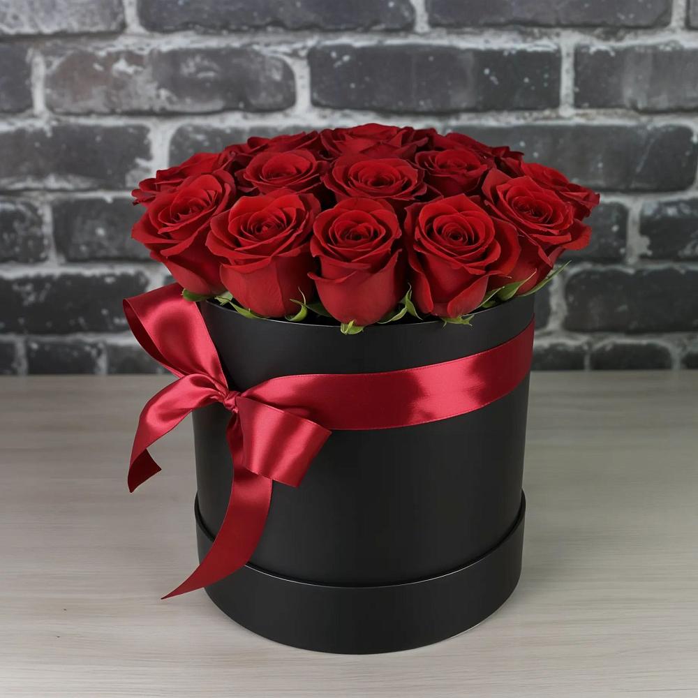 Цветочная композиция из Розы в шляпной коробке в Медвежьи Озера